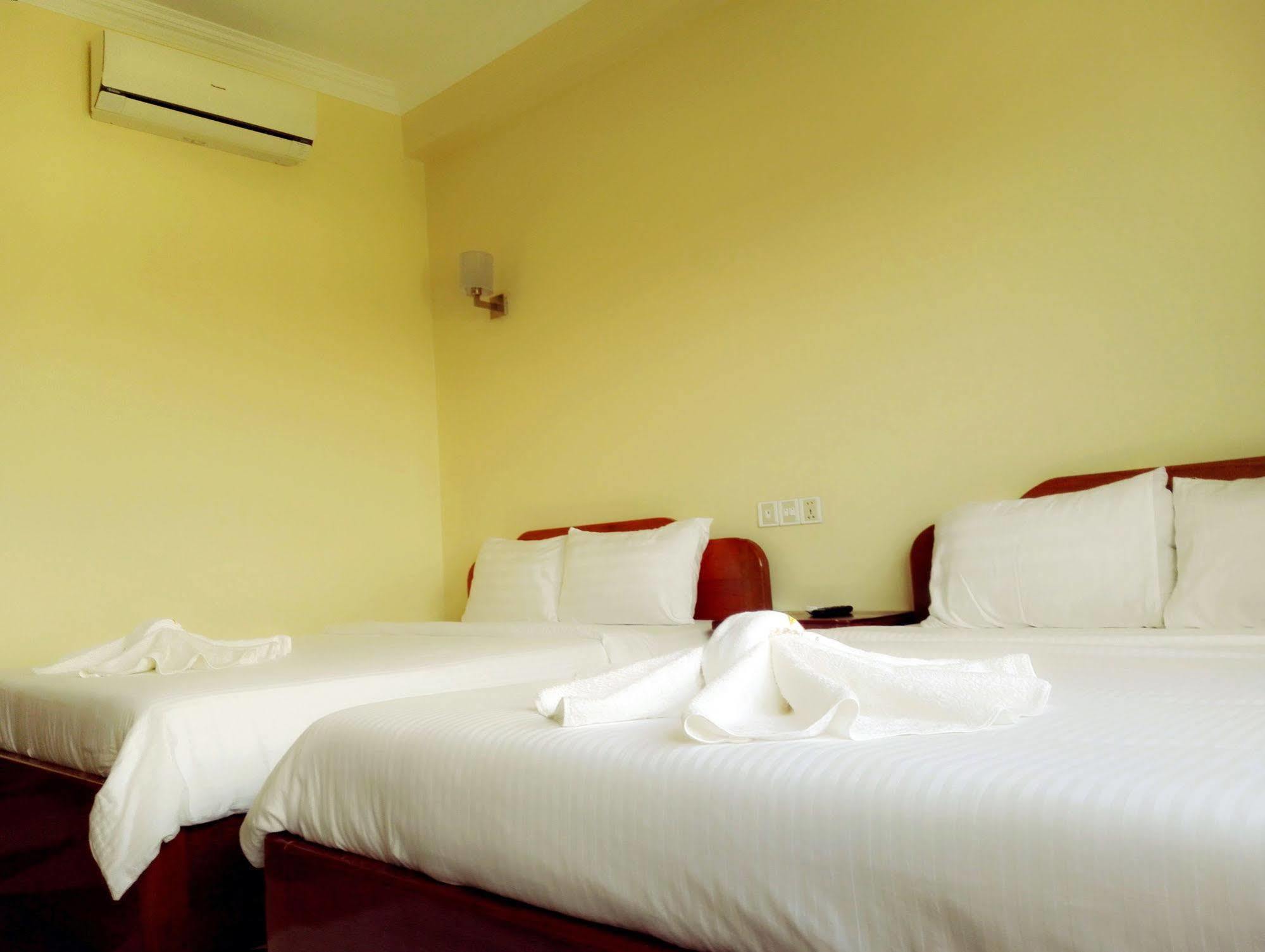 Golden Star Inn Sihanoukville Extérieur photo