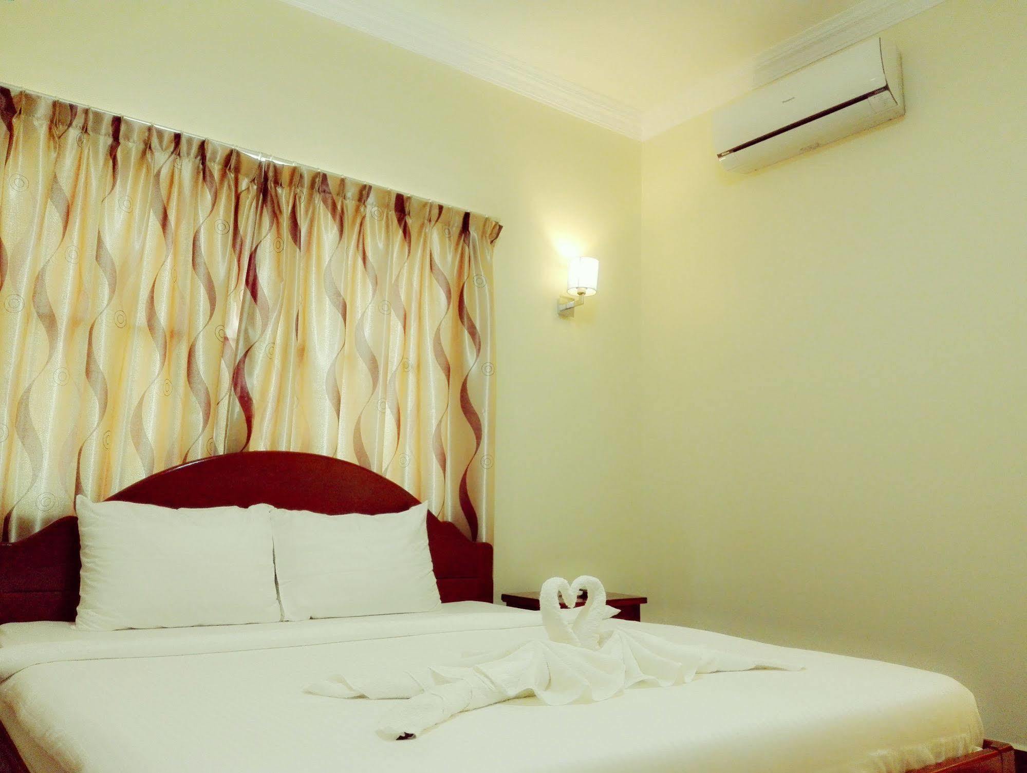 Golden Star Inn Sihanoukville Extérieur photo