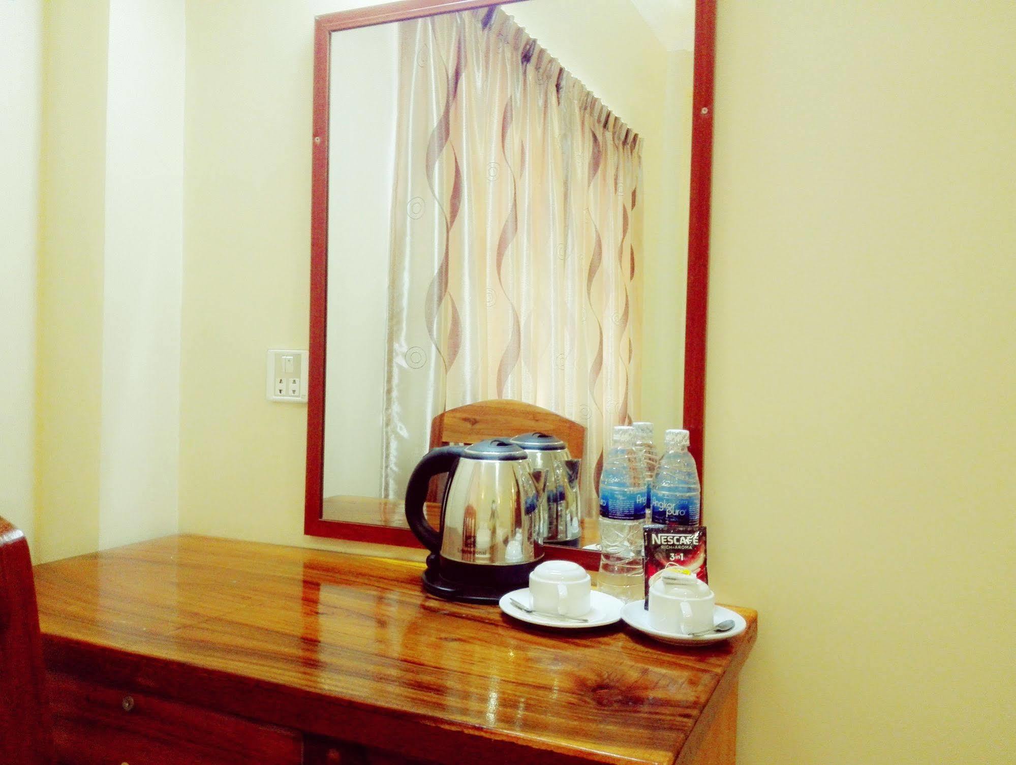 Golden Star Inn Sihanoukville Extérieur photo