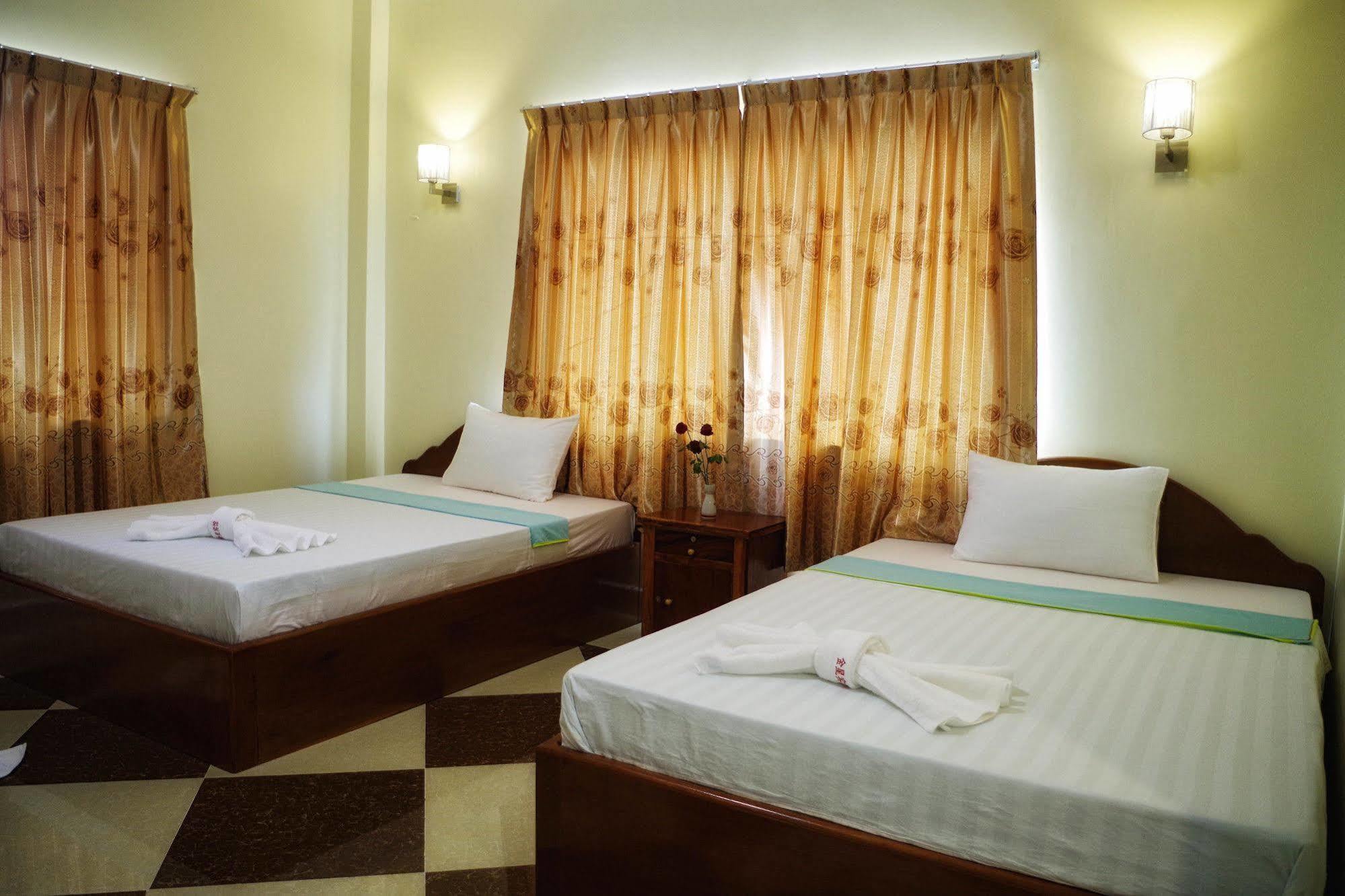 Golden Star Inn Sihanoukville Extérieur photo